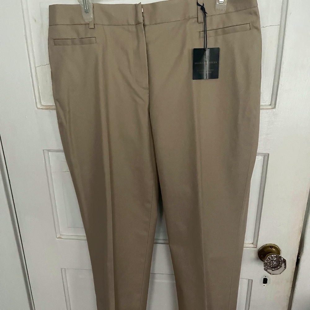 Brooks Brothers BNWT  Advantage Chino pants Size 10